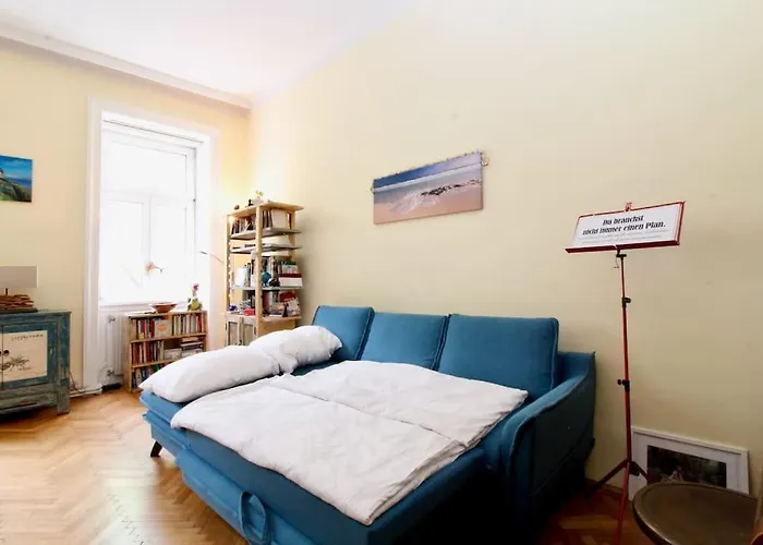 Your Sunny, And Quiet With Garden Apartment *
